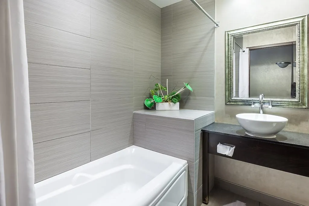 Hotel Ambassadeur Et Suites Quebec City