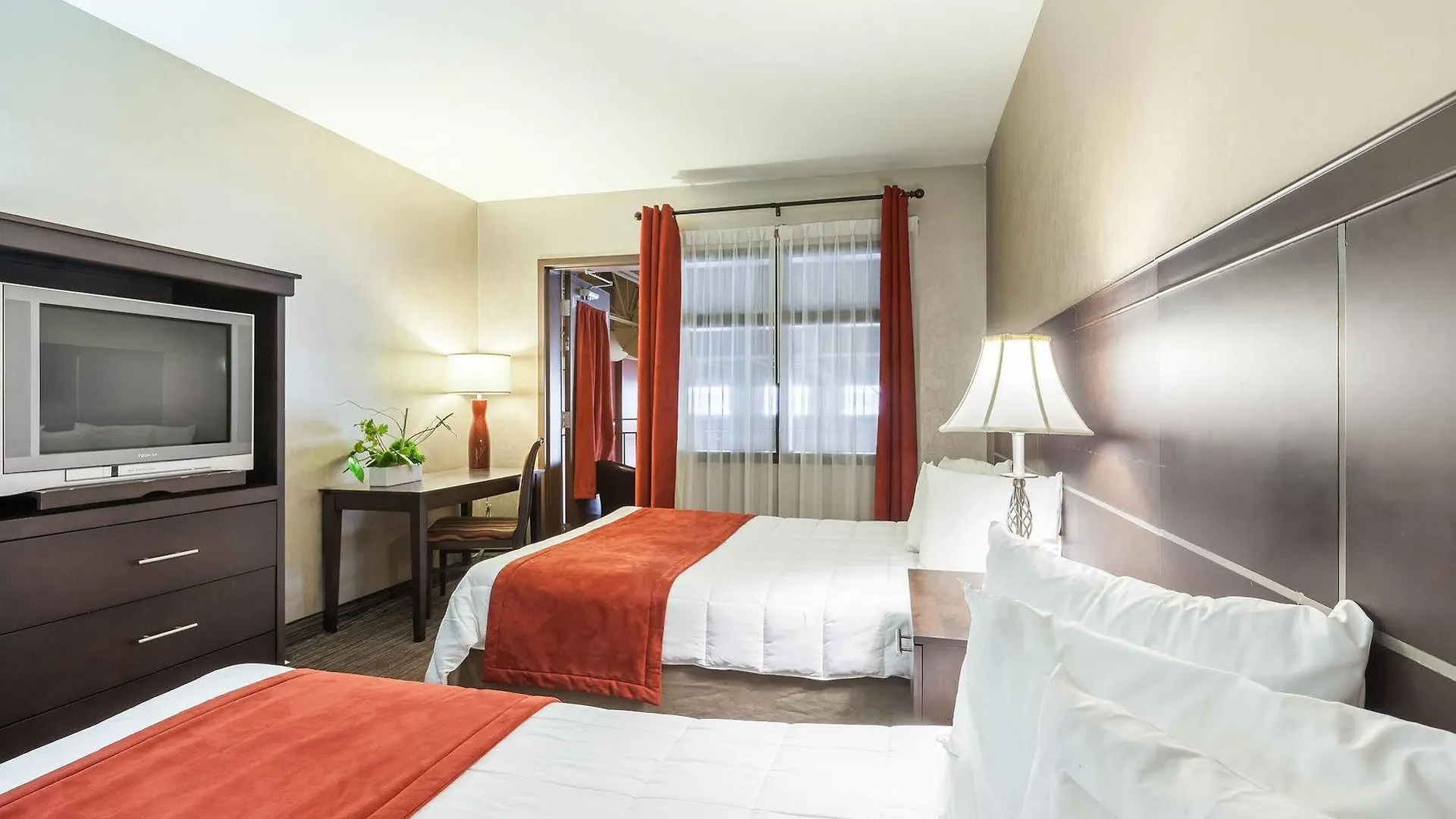 ***  Hotel Ambassadeur Et Suites Quebec City Canada