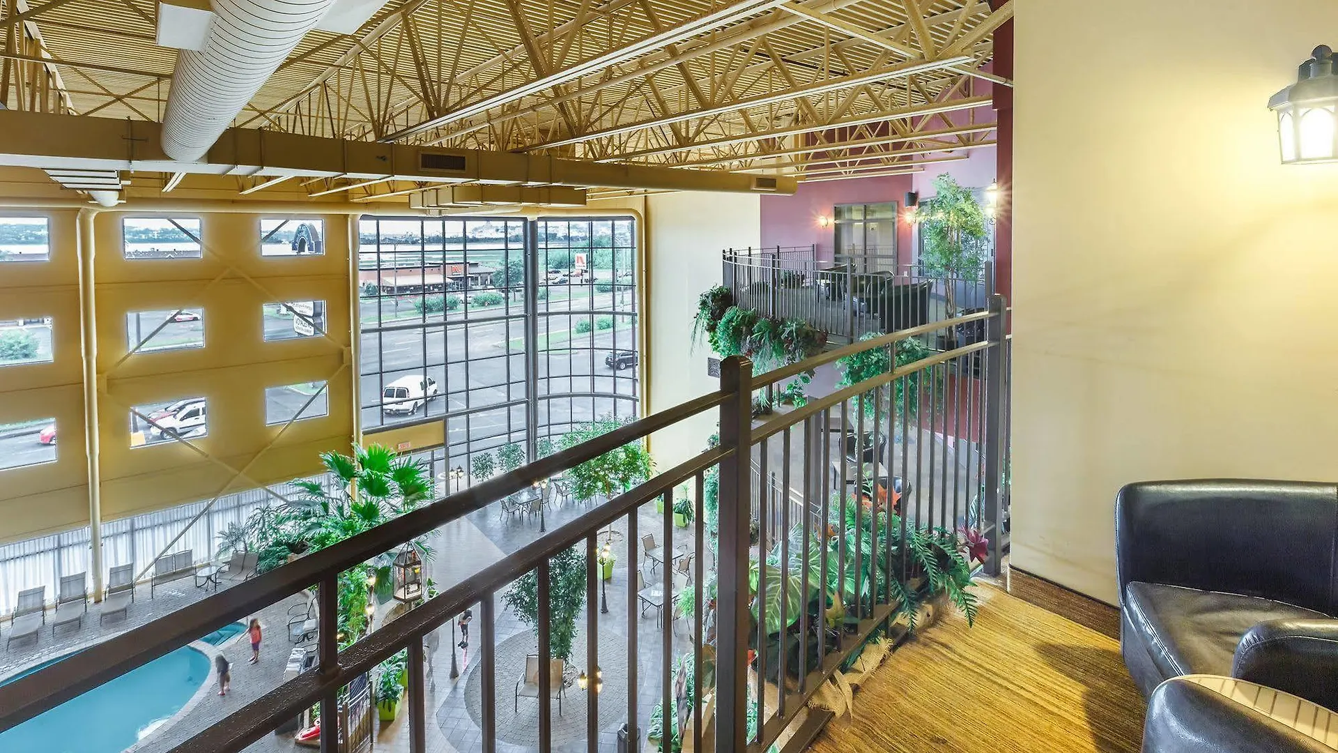 Hotel Ambassadeur Et Suites Quebec City 3*,